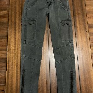 Women’s/Juniors Liberation Jeans